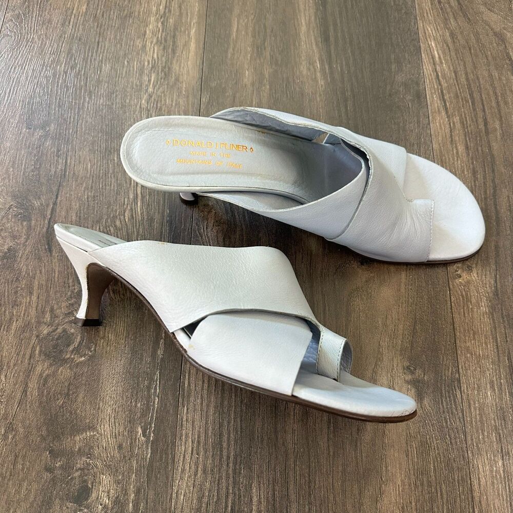 Vintage Donald J Pliner Vesta Blue Leather Kitten Heel Slide Sandal Toe Loop 10